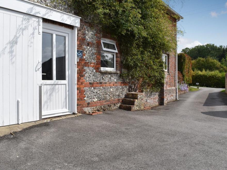 The Stables - UKC4140