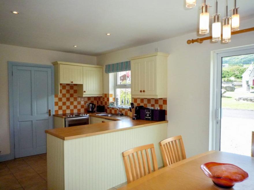 4 An Gleanntain - W32437