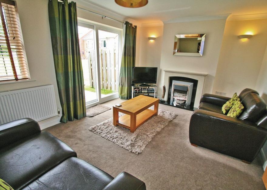 Ladybird Cottage - E5491