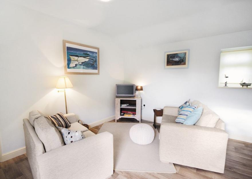 Shrimp Cottage - E5415