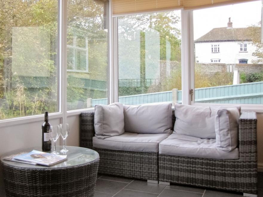 Beach Retreat - E5558