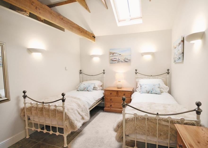 Beacon Cottage - E5463