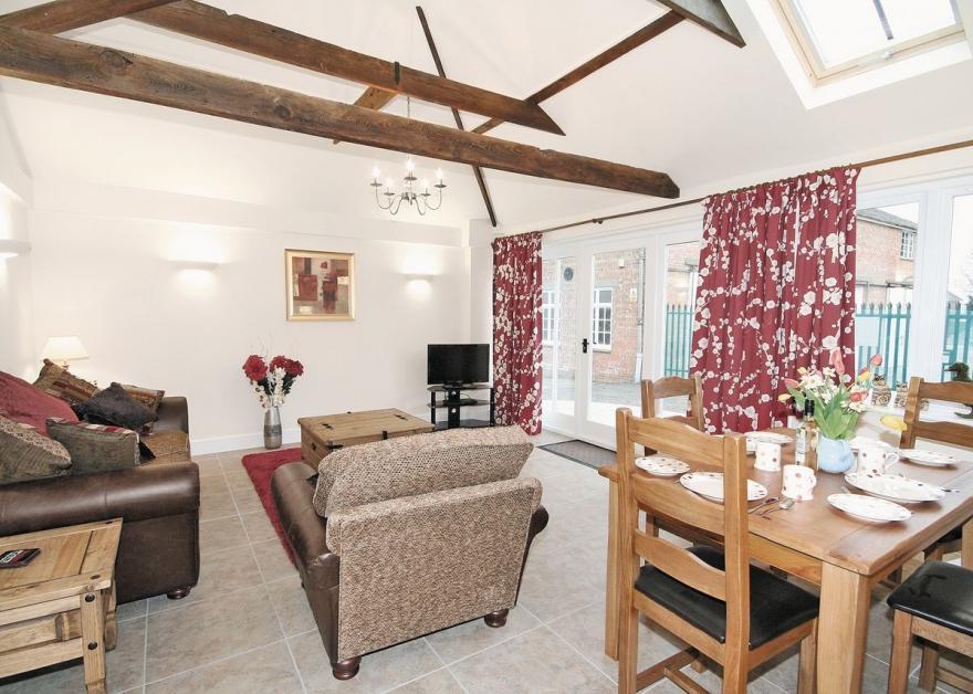 River Cottage - E5462