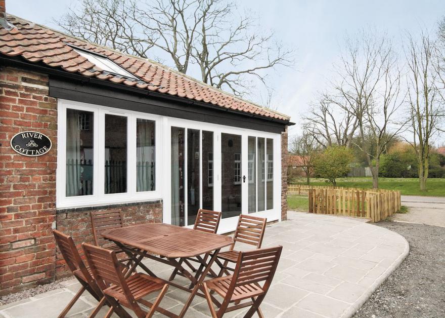 River Cottage - E5462