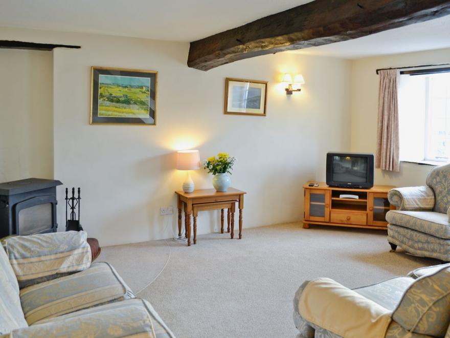 Stable Cottage - E5577