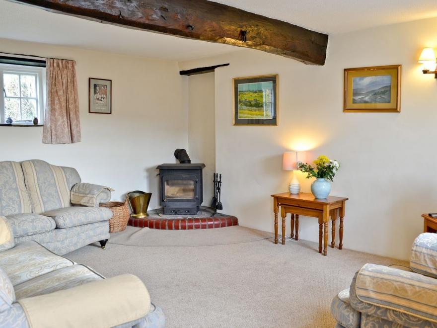 Stable Cottage - E5577