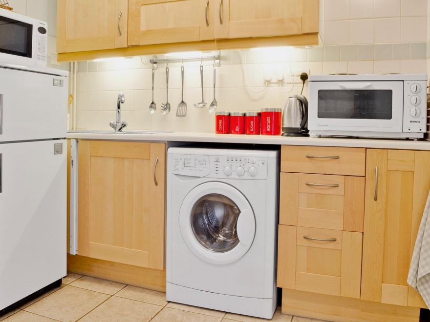 The Garden Cottage - E5368