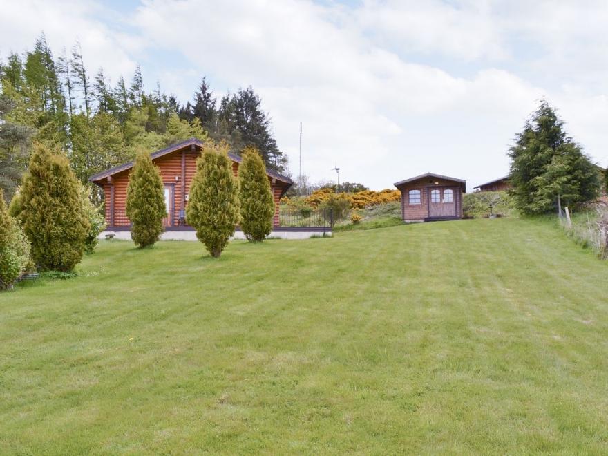 Fingask Log Cabin - S4394