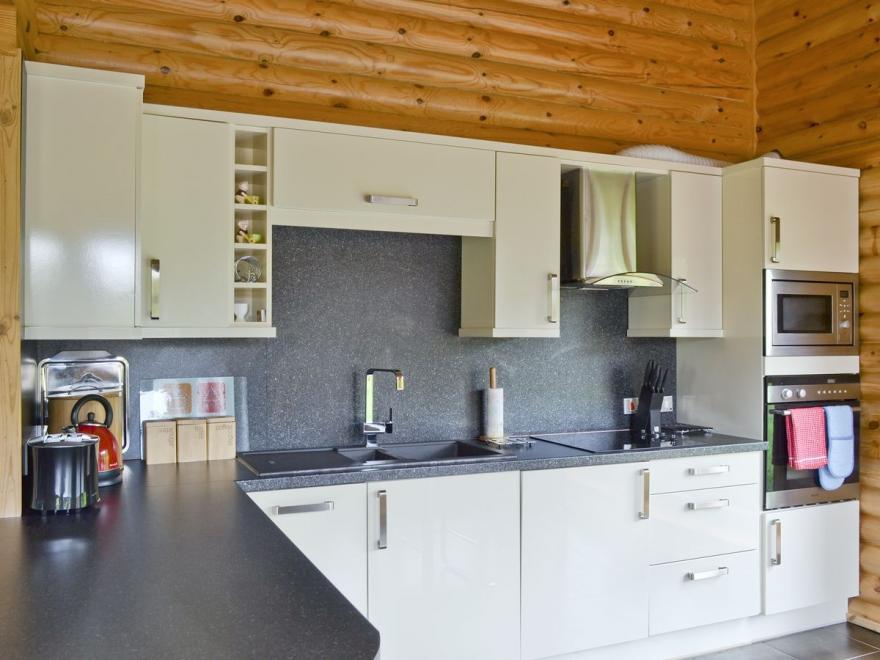 Ashknowe Log Cabin - S4590