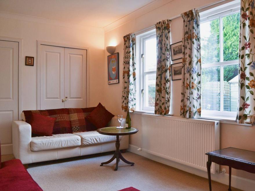 Earnside Cottage - S4510