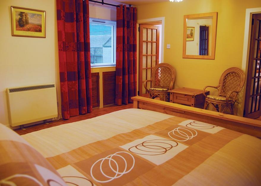 Langa Cottage - S4610