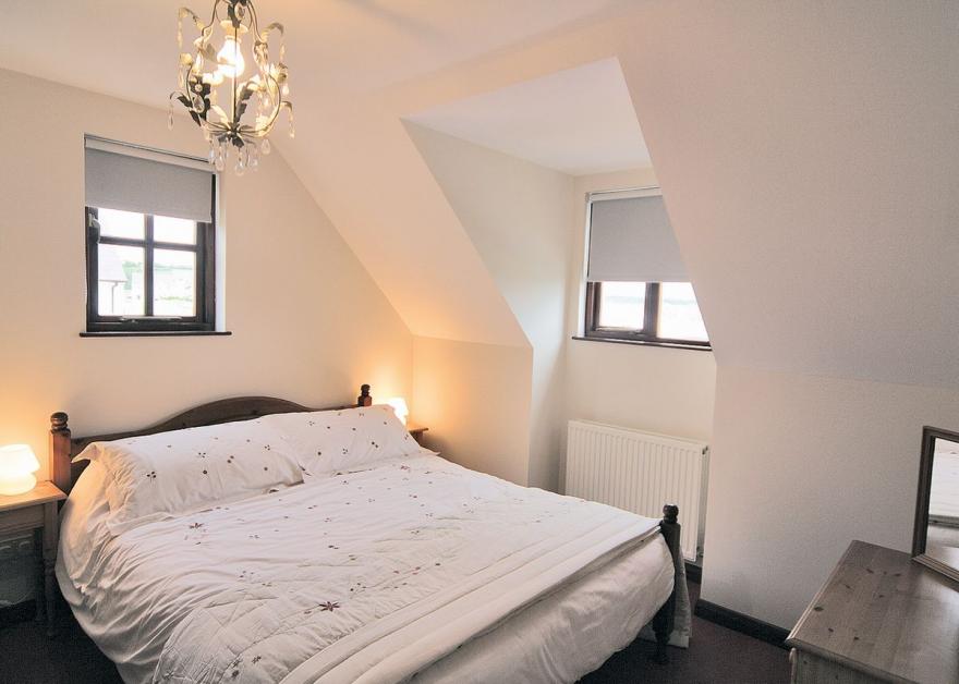 Pebble Cottage - HW7447