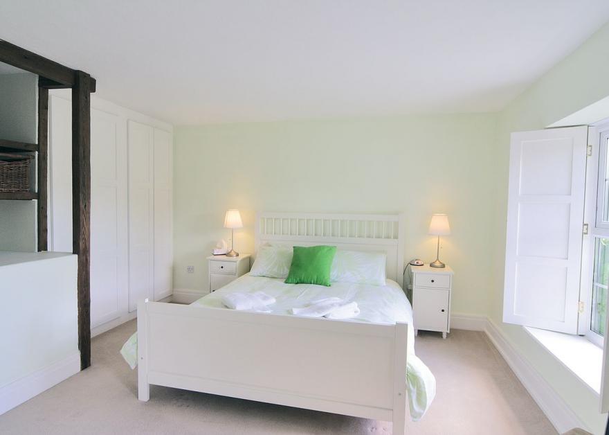 Summerhill Farmhouse - HW7487