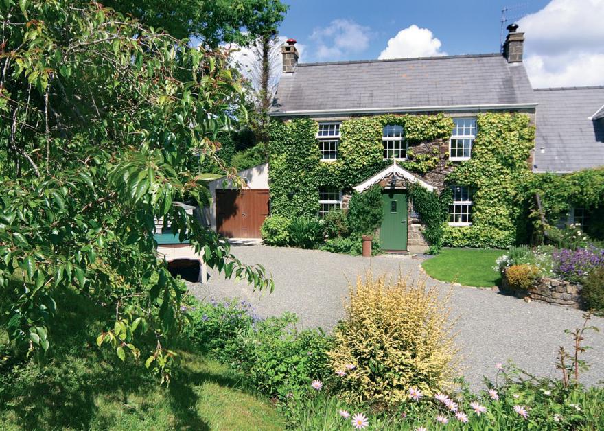 Summerhill Farmhouse - HW7487