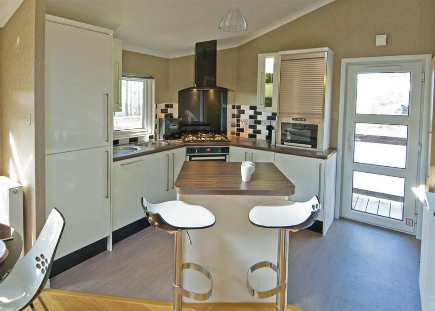 Washburn Lodge - E5175