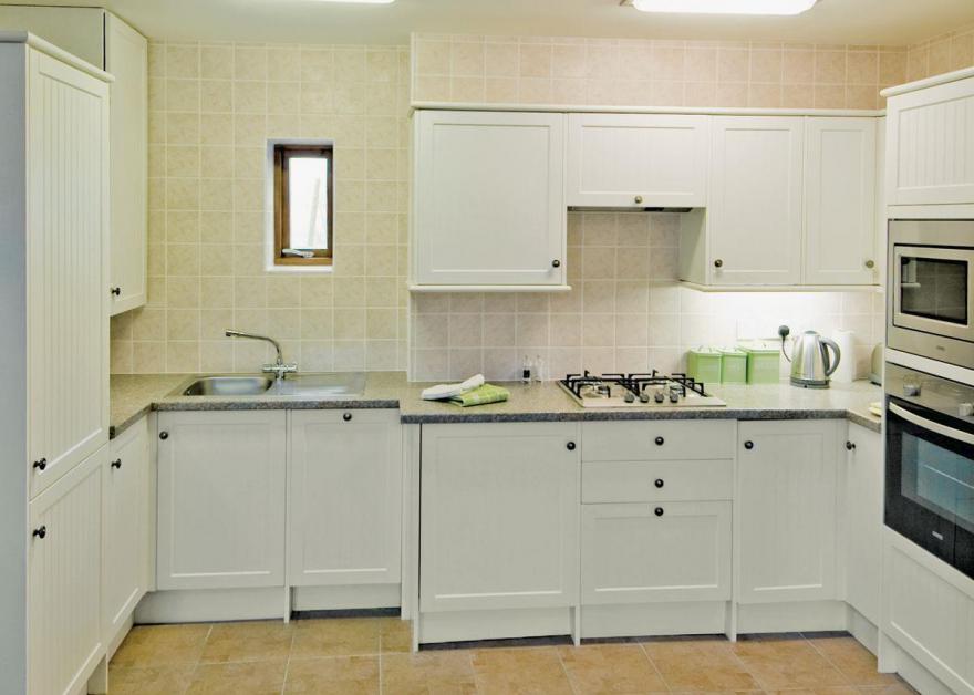 Dairy Cottage - E5279