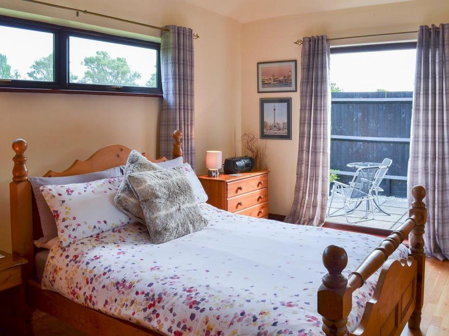 Treacle Den at The Treacles - E5275