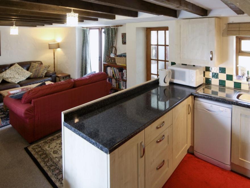 Fern Cottage - HW7211