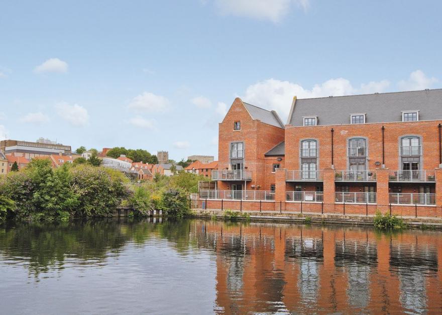 Baltic Wharf - E5360