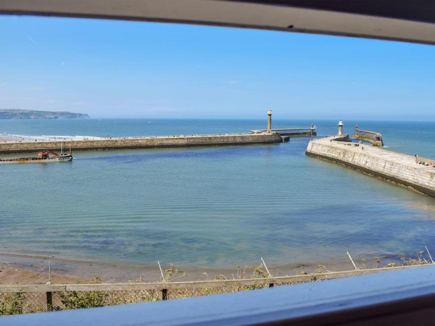 Bosun's Cottage - E3644