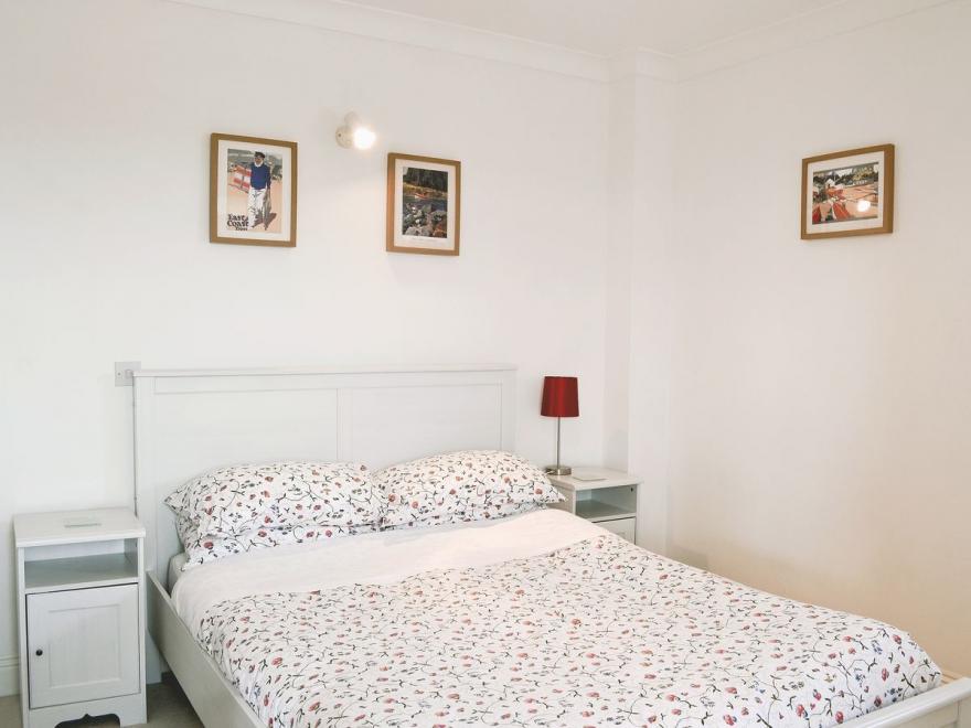 The Boathouse - E5358