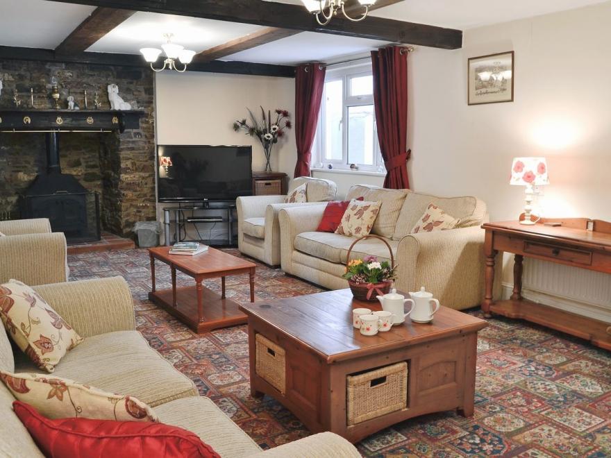 Alminstone House