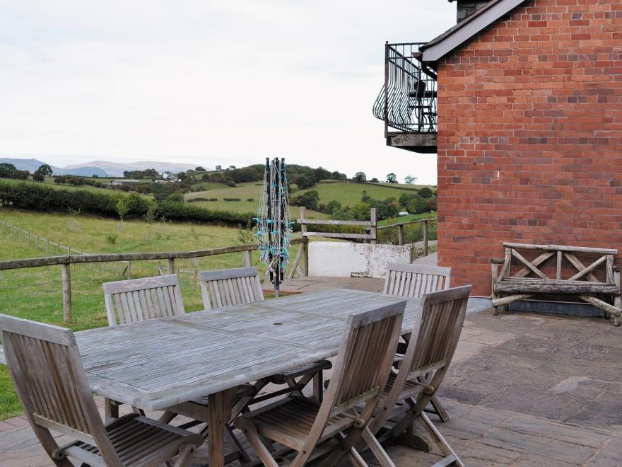 The Granary - HW7675