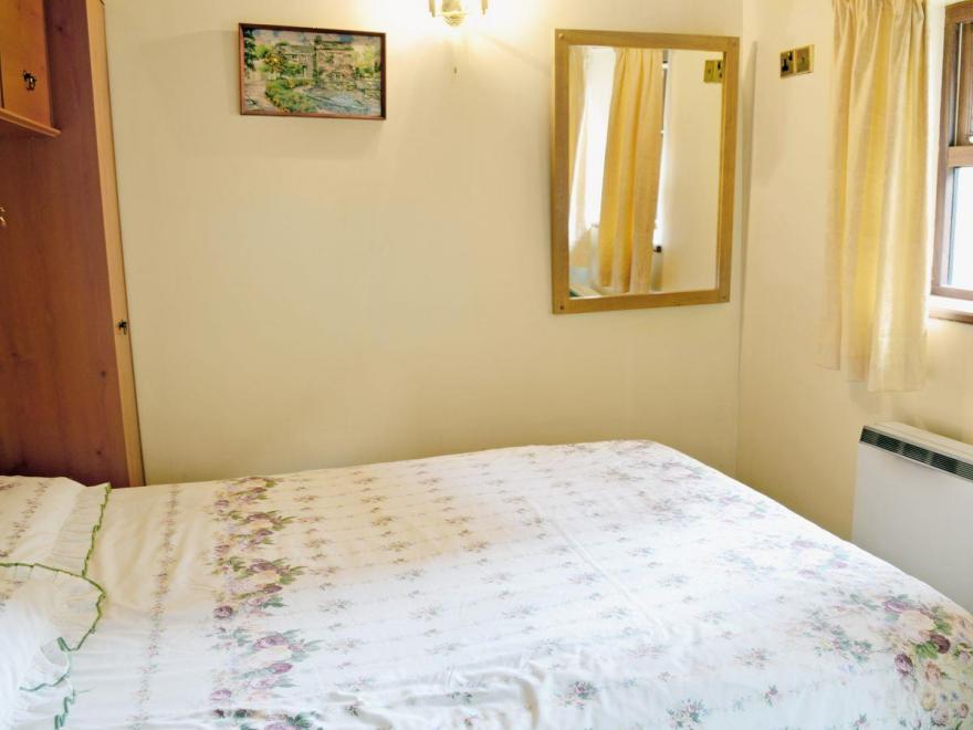 Swallow's Nest - E3245