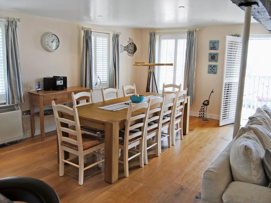 Harbourside Apartment