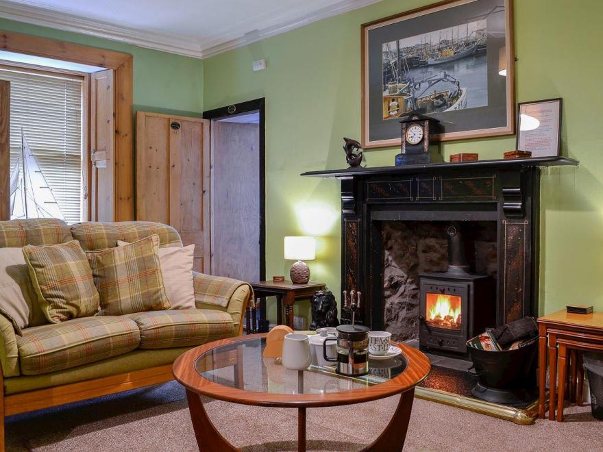 Boatmans Cottage - 27787