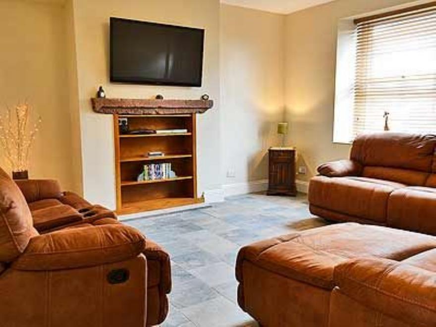 Broadwater Farm - 27904