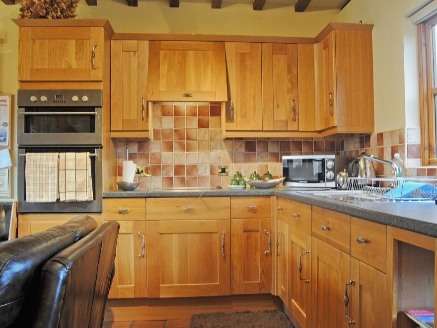 Cefn Colwyn Barn - 28198