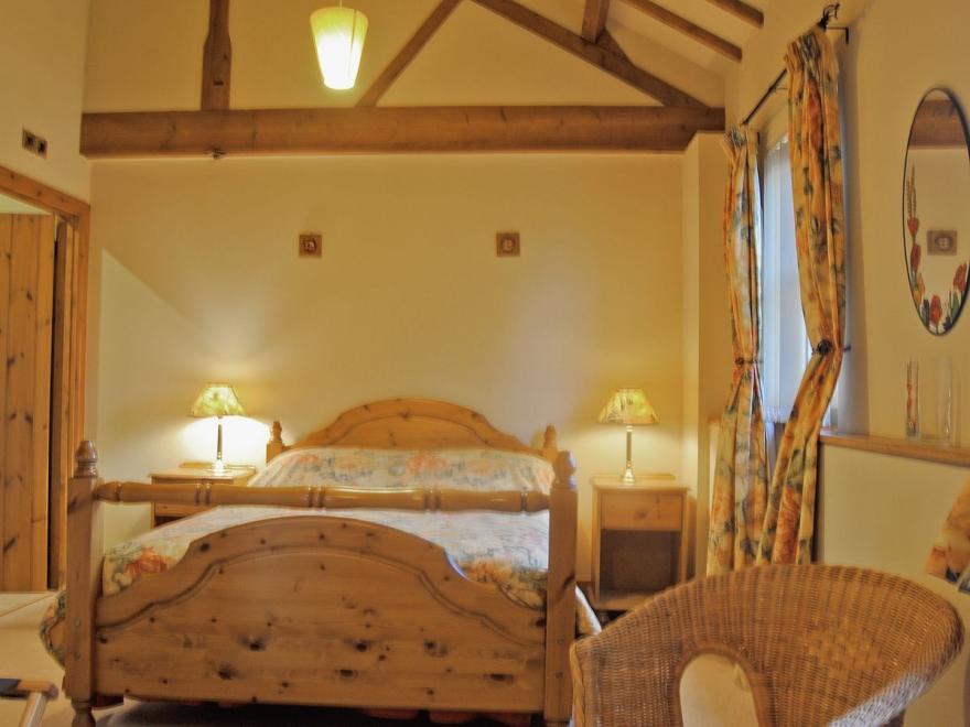 Cefn Colwyn Barn - 28198