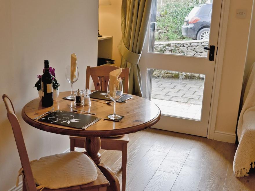 Challan Hall Mews - 28202