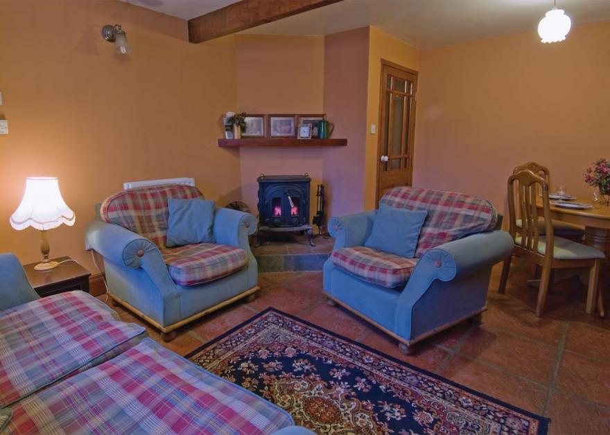 The Dairy Cottage - E5244