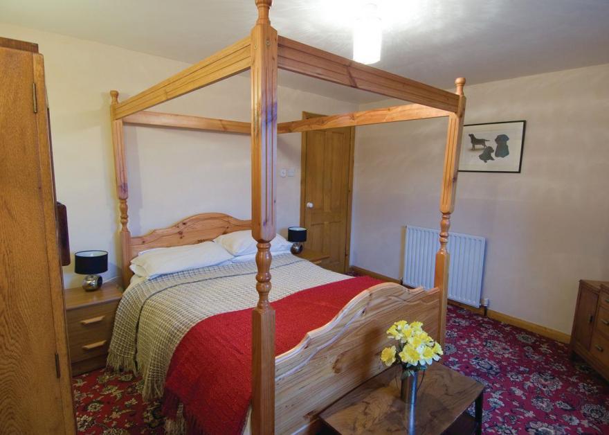 The Dairy Cottage - E5244