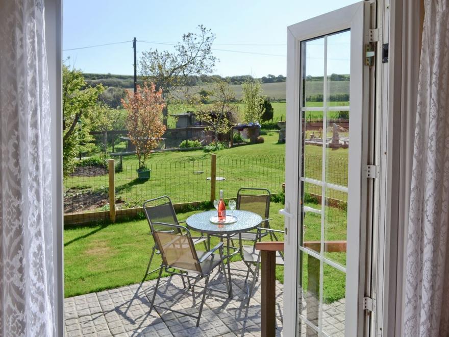 Daisy's Cottage Annexe - 28240