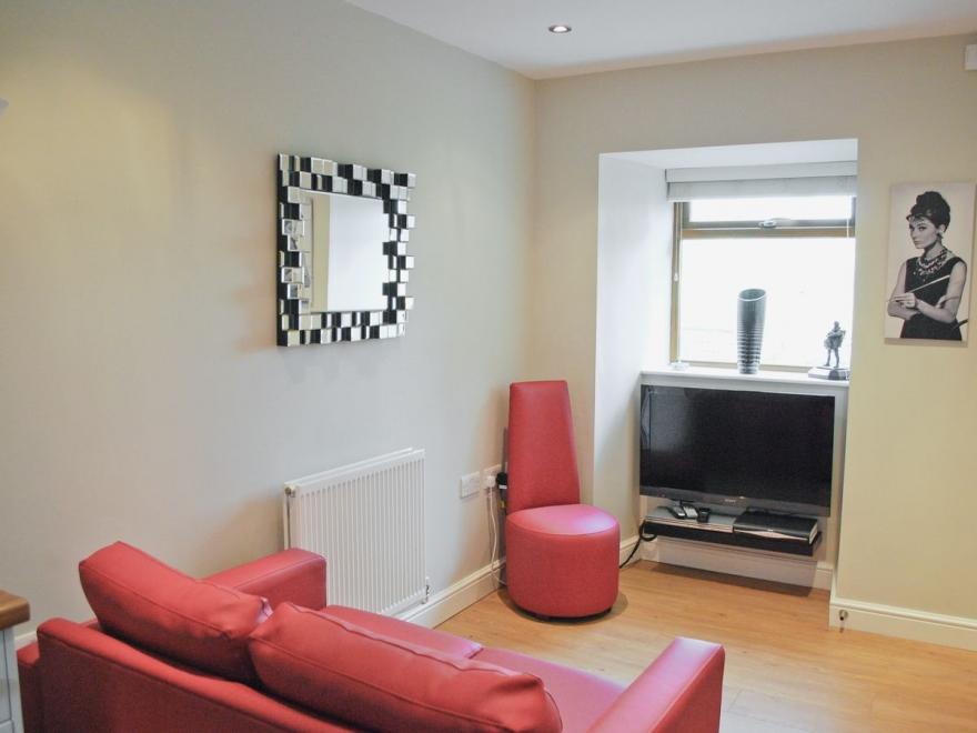 Dairy Cottage - 28257