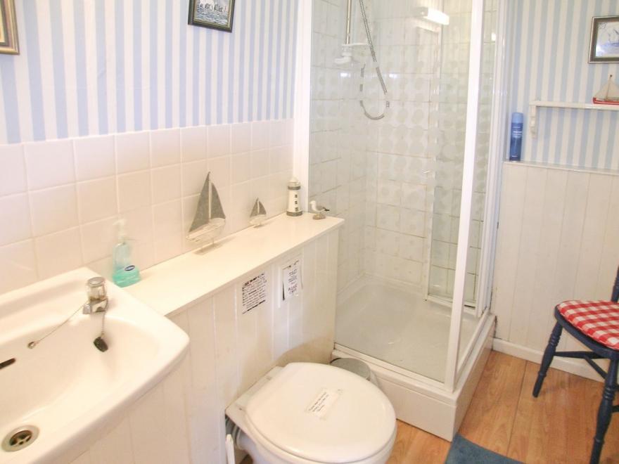 Secret Cottage - 28265