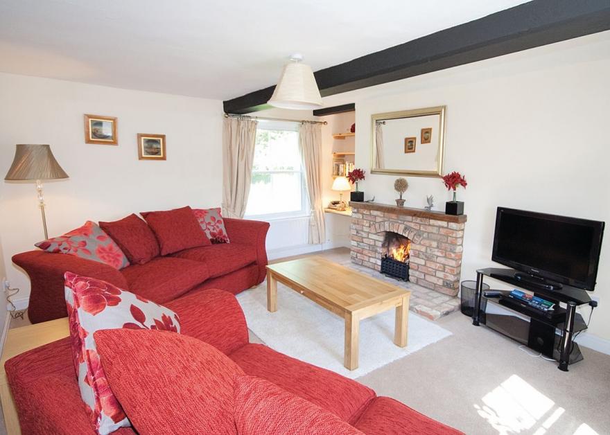 Salters Cottage - E5045