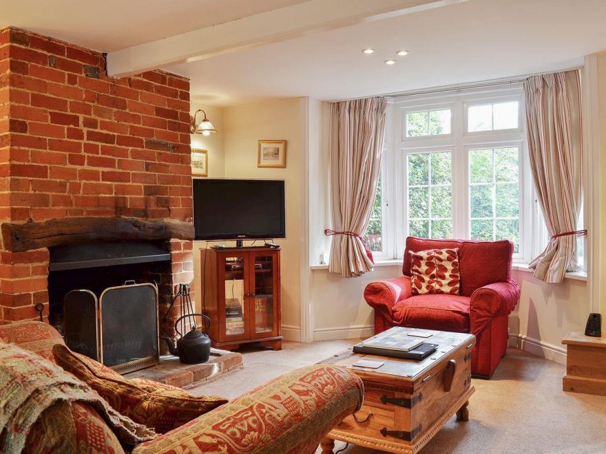 Upper Bunkers Hill Cottage