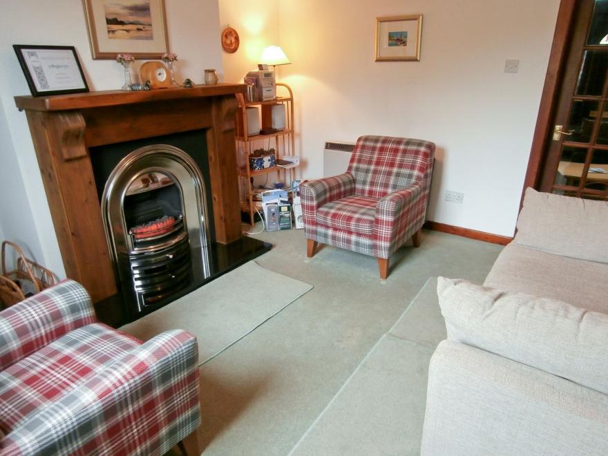 15 Cairnbaan Cottage