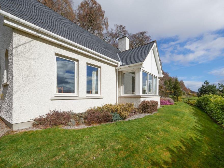 Ness-Side Cottage - S4249