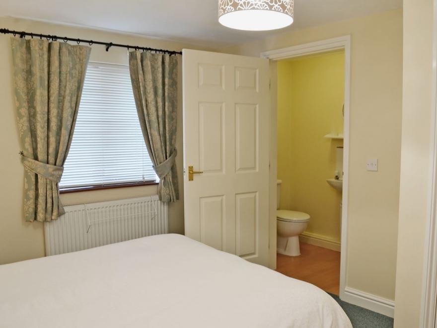 Horseshoe Cott-E3271