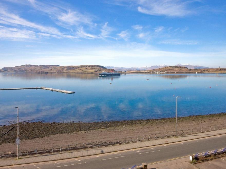 No 3 Esplanade Court