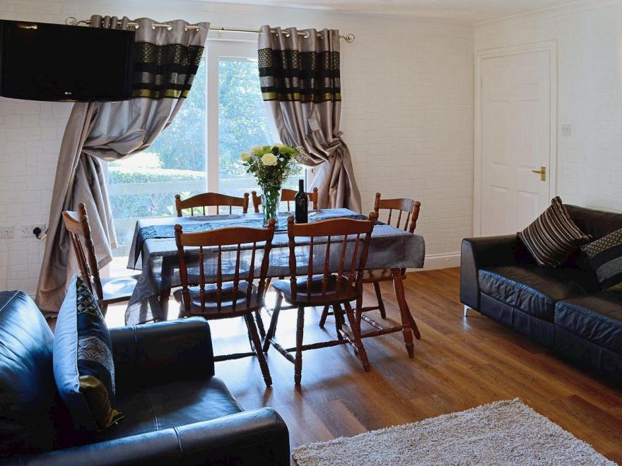 River View Cottage - CV44