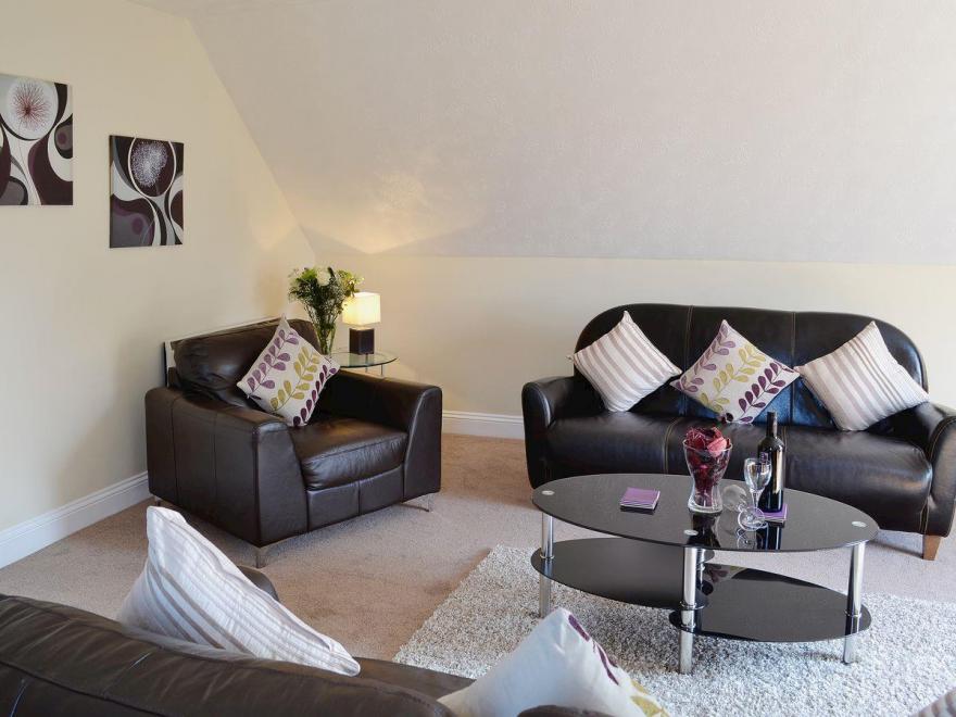 Lake View Cottage - CV7103