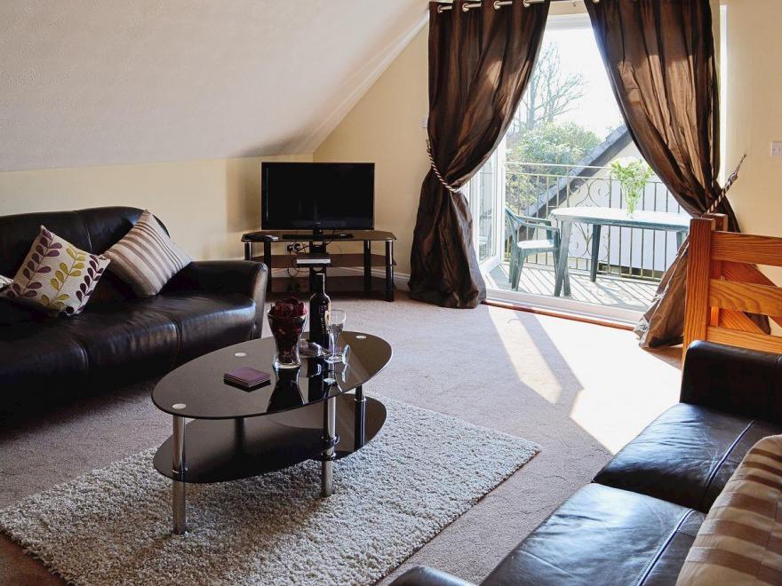 Lake View Cottage - CV7103