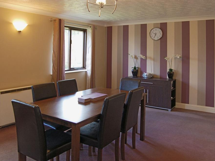 Lake View Cottage - CV7103