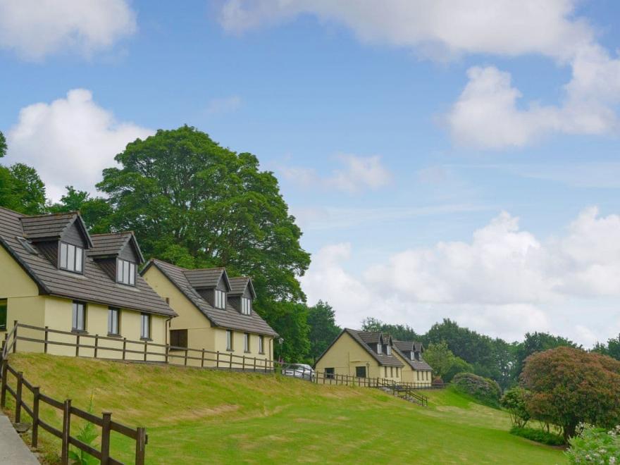 Lake View Cottage - CV7103